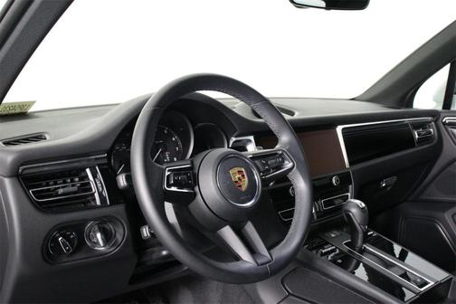 2023 Porsche Macan T