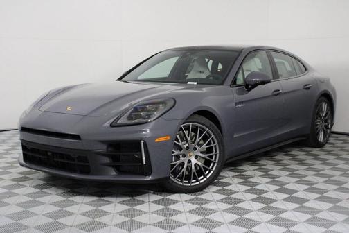 2026 Porsche Panamera 4