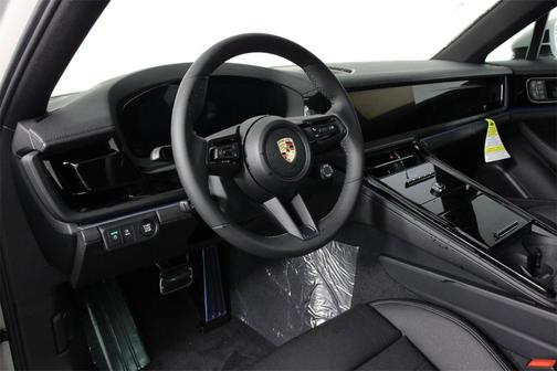 2026 Porsche Panamera Base