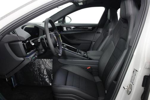 2026 Porsche Panamera Base
