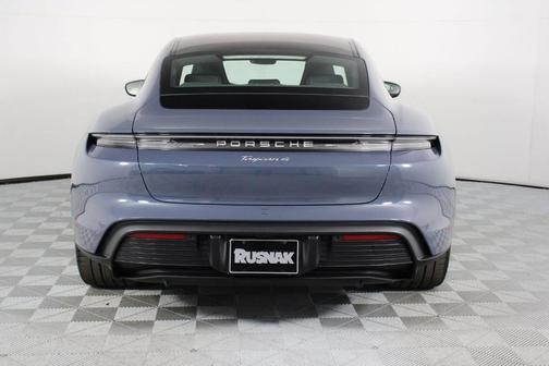 2025 Porsche Taycan 4