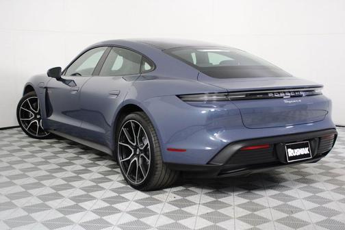 2025 Porsche Taycan 4