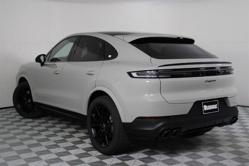 2026 Porsche Cayenne AWD