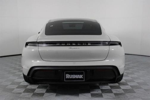 2022 Porsche Taycan Base