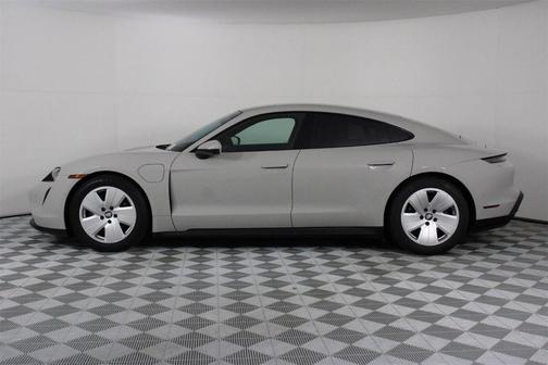 2022 Porsche Taycan Base