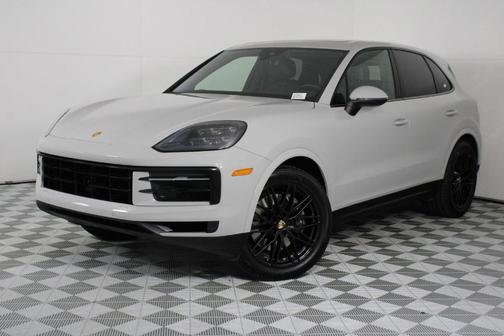 Chalk 2024 Porsche Cayenne Base