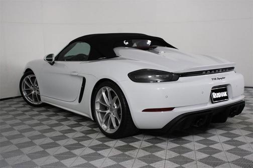 2022 Porsche 718 Spyder Base