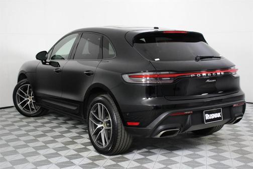 2025 Porsche Macan T