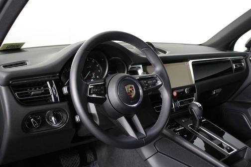 2025 Porsche Macan T