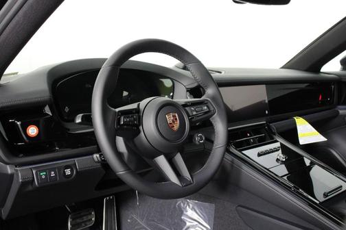 2026 Porsche Panamera 4