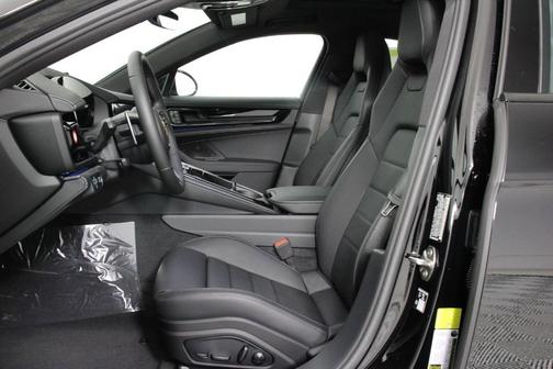 2026 Porsche Panamera 4