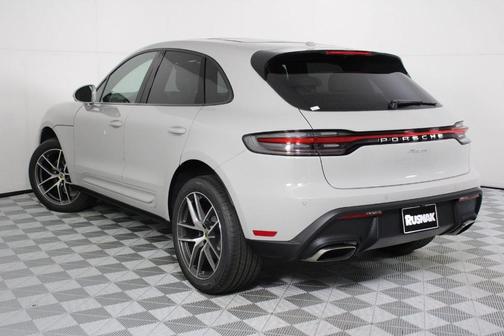 Chalk 2026 Porsche Macan Base