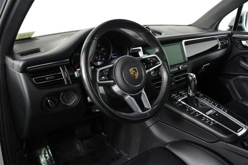 2021 Porsche Macan Base