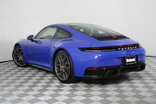 2025 Porsche 911 Carrera