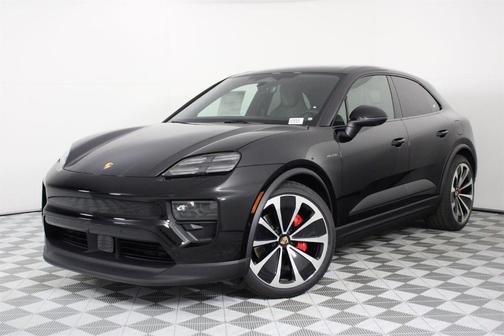 2025 Porsche Macan 4S
