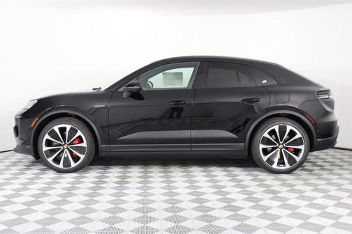 2025 Porsche Macan 4S