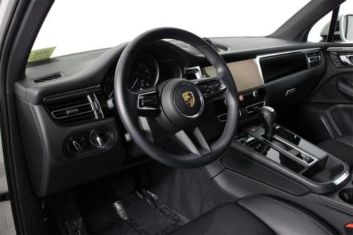 2025 Porsche Macan T