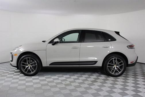 2025 Porsche Macan T