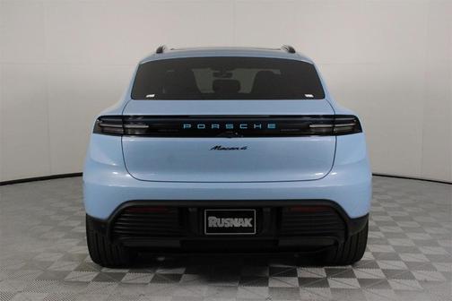 2024 Porsche Macan 4