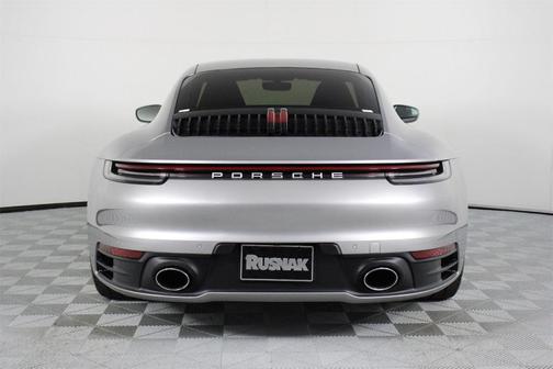 2023 Porsche 911 Carrera
