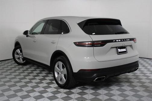 2023 Porsche Cayenne Base (Tiptronic)