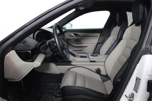 2025 Porsche Taycan