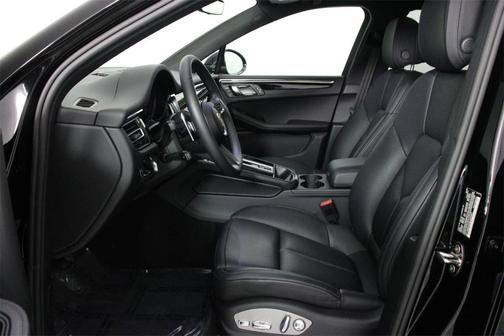 2025 Porsche Macan S