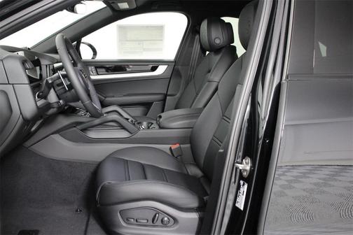 2026 Porsche Cayenne AWD