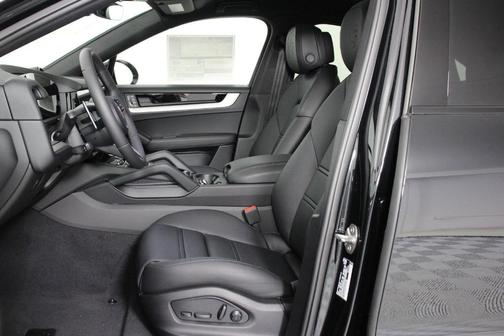 2026 Porsche Cayenne AWD