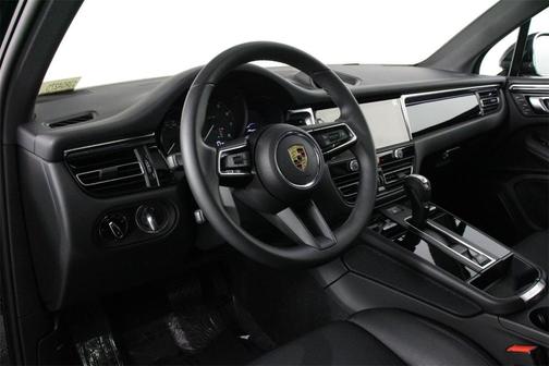 2025 Porsche Macan T