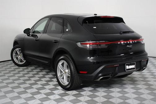 2025 Porsche Macan T