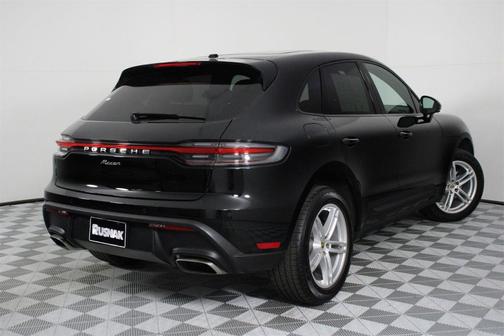 2025 Porsche Macan T