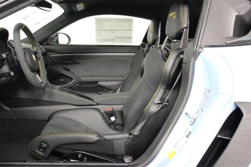 2025 Porsche 718 Cayman GT4 RS