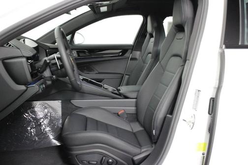 2026 Porsche Panamera Base