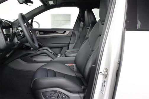 2026 Porsche Cayenne GTS