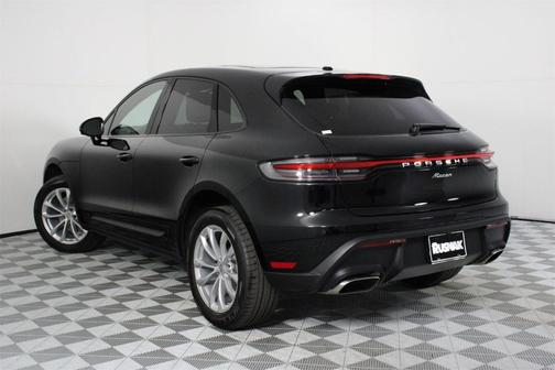 2025 Porsche Macan 