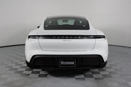 2022 Porsche Taycan Base
