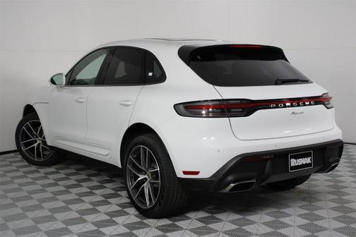 2026 Porsche Macan Base
