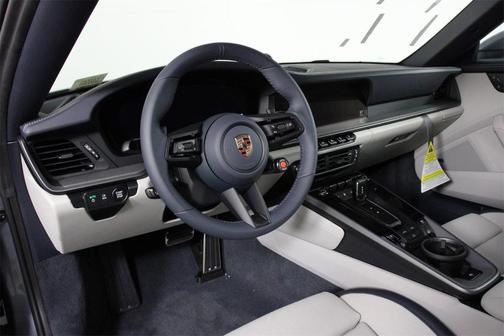 2026 Porsche 911 Carrera