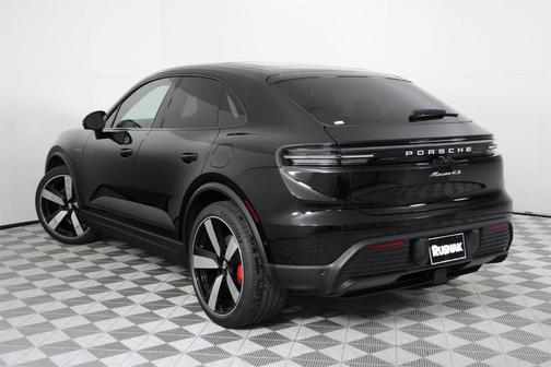 2026 Porsche Macan 4S