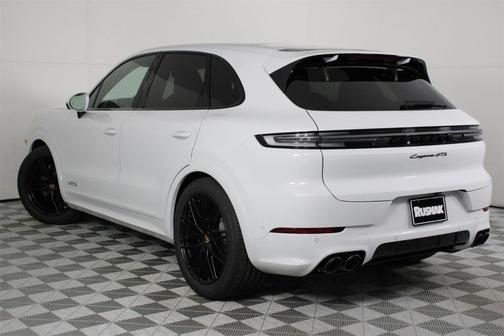 2026 Porsche Cayenne GTS