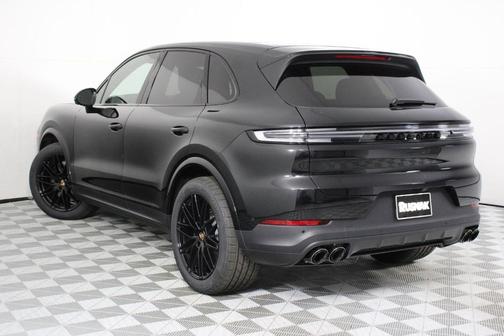 Black Metallic 2026 Porsche Cayenne S