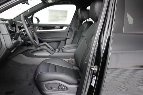 Black Metallic 2026 Porsche Cayenne S