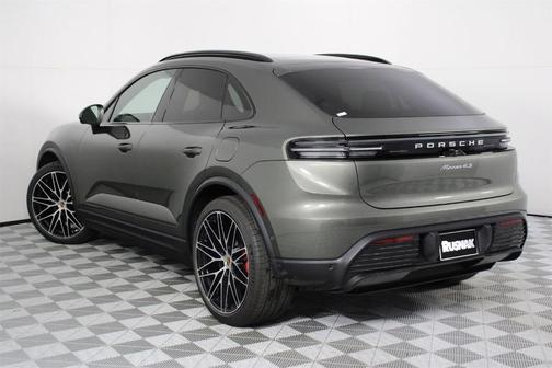 2026 Porsche Macan 4S
