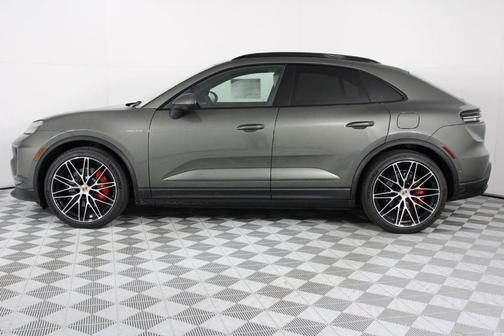2026 Porsche Macan 4S