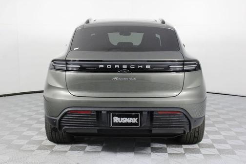 2026 Porsche Macan 4S