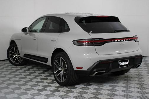 2025 Porsche Macan 