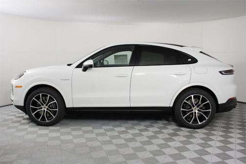 2025 Porsche Cayenne Base