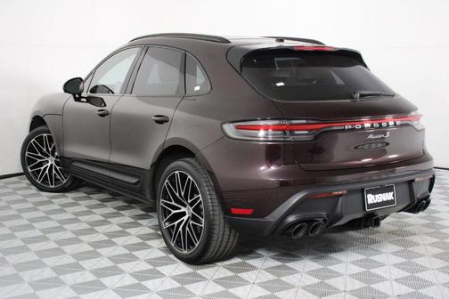 Copper 2023 Porsche Macan S