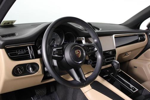 Copper 2023 Porsche Macan S